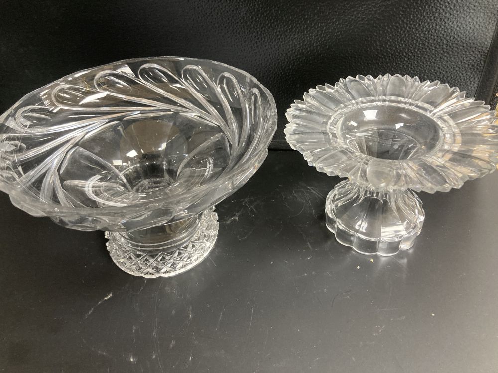 Two George IV cut glass stands, c.1830, 25.5 and 20.5cm diameter, the largest Irish,